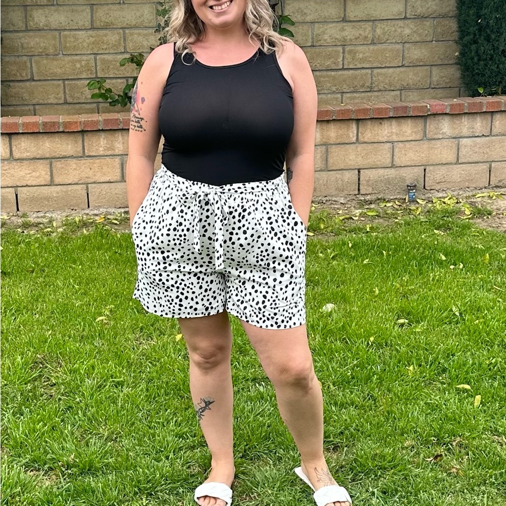 Dalmatian shorts